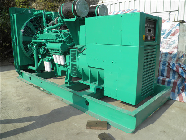 平塘发电车出租-柴油发电机组在使用的过程中应该做好哪些防护工作