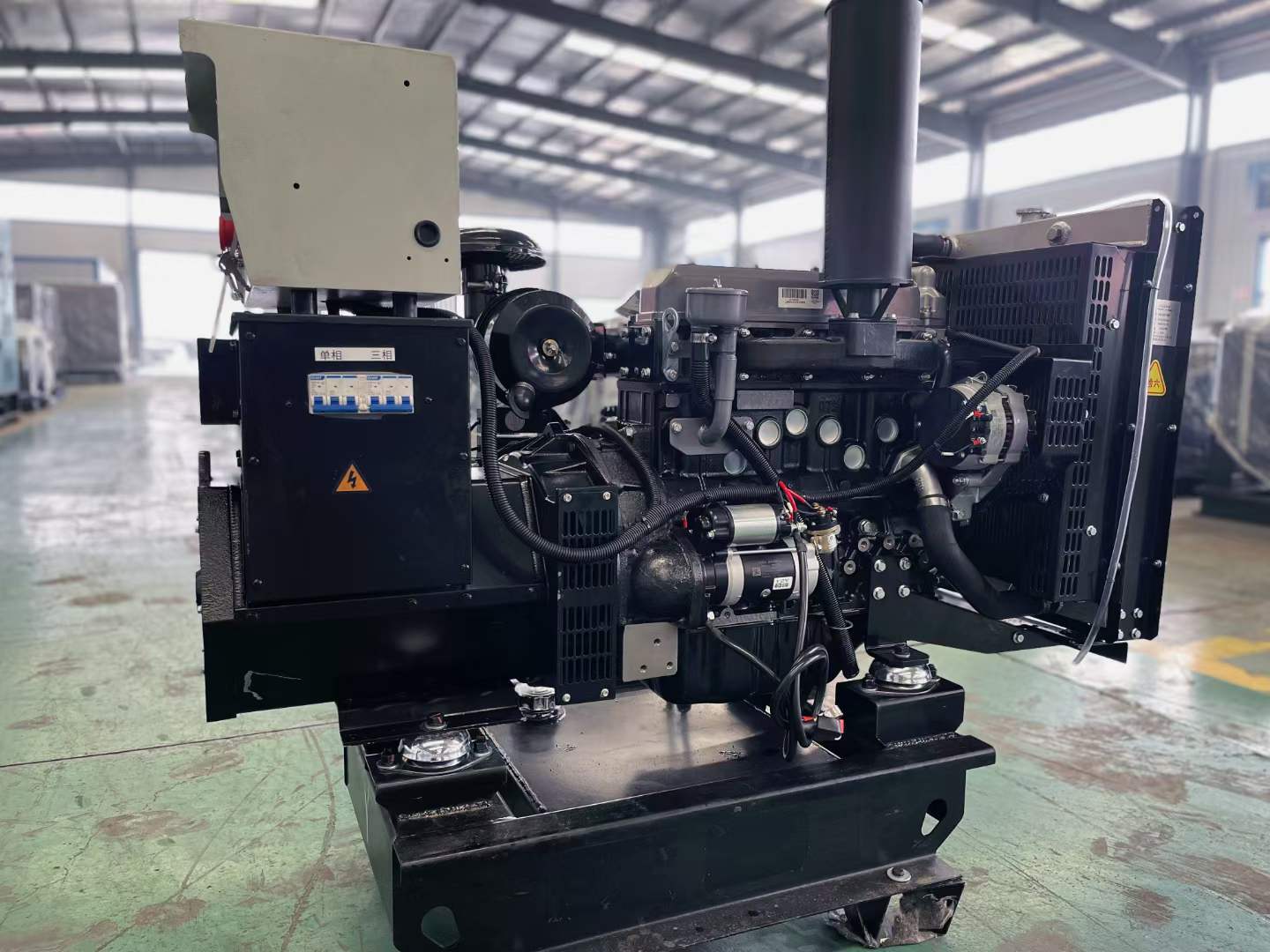 平塘如何降低电感性负载对发电机的影响？