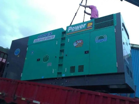 平塘柴油发电机组转速不稳定时，如何对发动机进行维护？