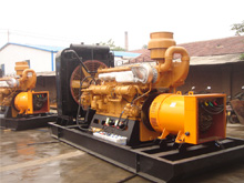 平塘发电机组的频率规格是如何确定的？