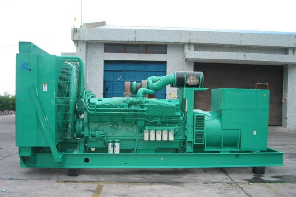 平塘工厂发电机应急发电时如何更准确地检查发电机状态？