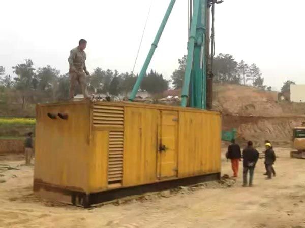 平塘如何判断水冷式机油散热器密封件是否需要更换？